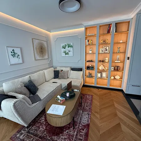 Apartament New In The Center *