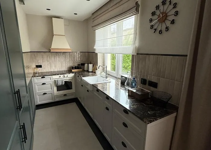 New In The Center דירה *